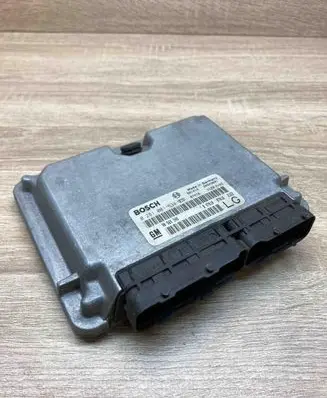 Opel Vectra B Engine control unit/module ECU 90569348 0281001634
