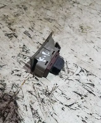 Audi A4 S4 B8 8K Tailgate opening switch 8K0959831