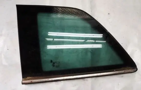 Opel Zafira B Rear side window as3