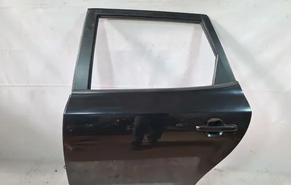 KIA Ceed Rear door 