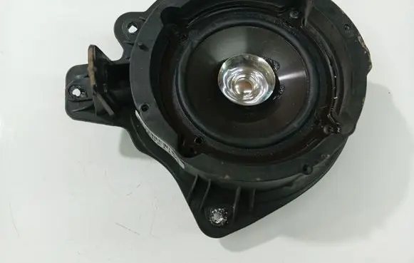 Peugeot 207 Front door speaker 