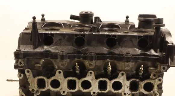Opel Astra J Engine head 