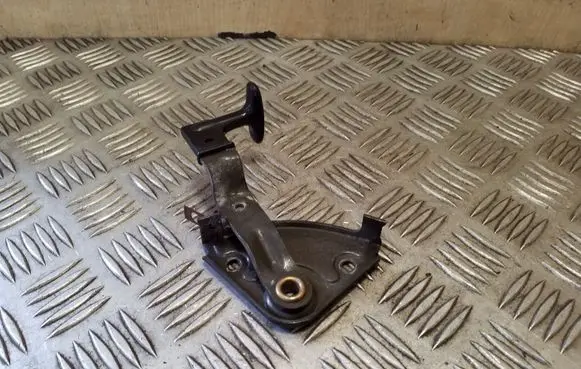 Audi A6 S6 C4 4A Engine bonnet (hood) release handle