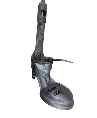 Mercedes-Benz COMPAKT W115 Oil pump 1151800102