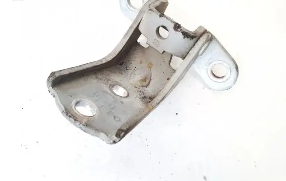 Hyundai Getz Front door upper hinge