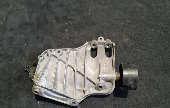 BMW 3 F30 F35 F31 A/C compressor mount bracket 7585167 210383100