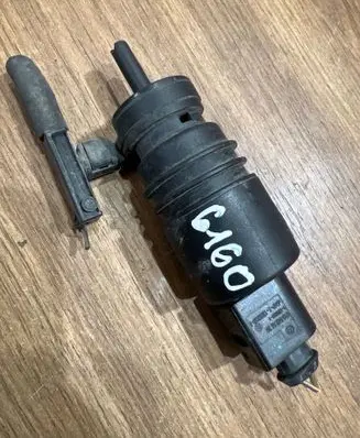 Mercedes-Benz C W205 Windscreen/windshield washer pump 0165454626 13553381 11355381