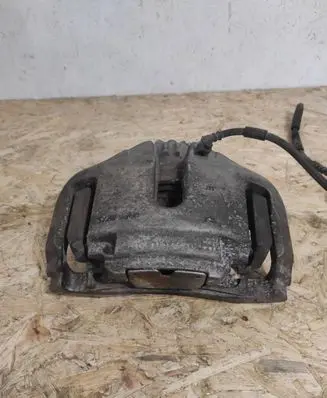 BMW 7 F01 F02 F03 F04 Front brake caliper