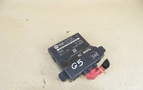 Volkswagen Golf V Gateway control module 1K0907530E 1K0907951