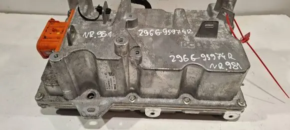 Voltage converter inverter