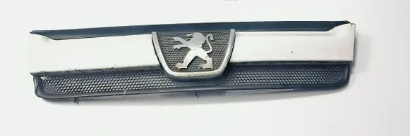 Peugeot Boxer Front grill 1304703070