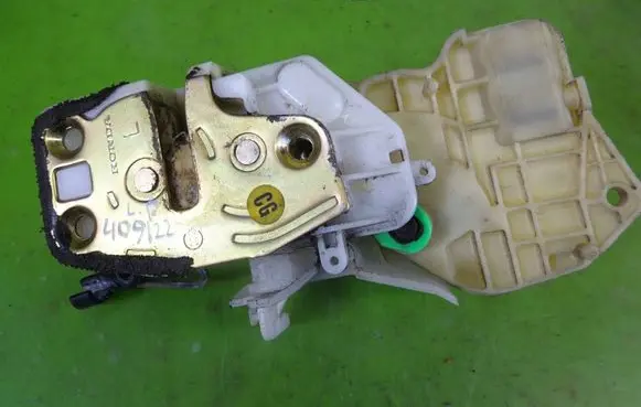 Honda Jazz Front door lock