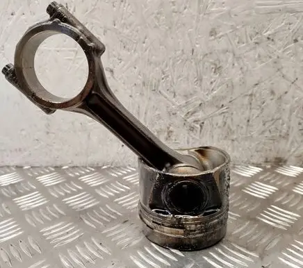 Volkswagen Golf VII Piston 