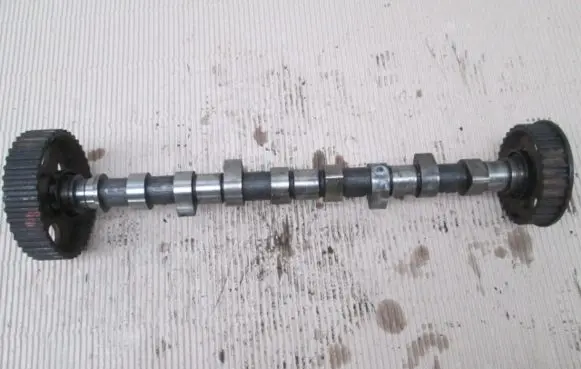 Nissan Sunny Camshaft 