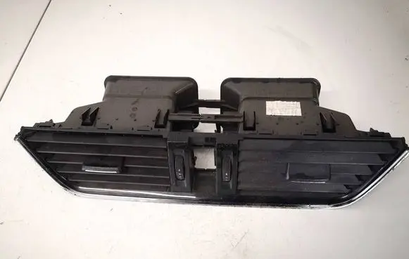 Skoda Octavia Mk3 (5E) Dash center air vent grill 5E0820951 5E0820951A