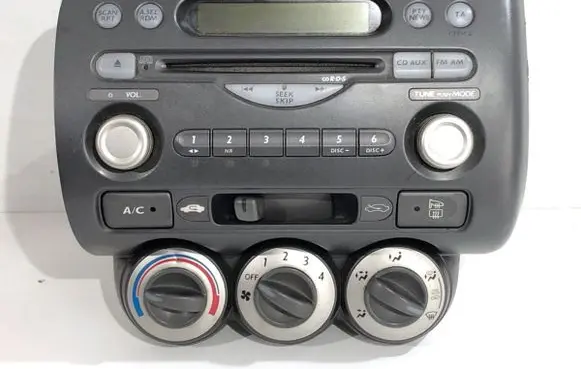 Radio/CD/DVD/GPS head unit