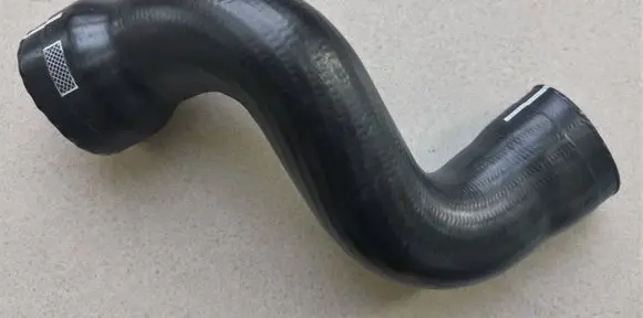 Audi A4 S4 B6 8E 8H Intercooler hose/pipe 8E0145838G
