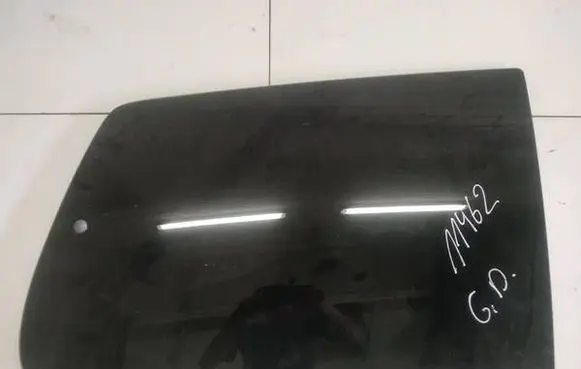 Peugeot 807 Rear side window AS2