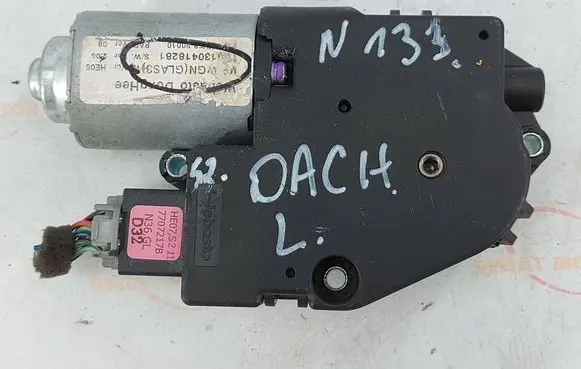 Hyundai i40 Sunroof motor/actuator 7707217B