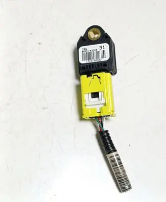 Toyota Avensis T270 Airbag deployment crash/impact sensor 8983102100