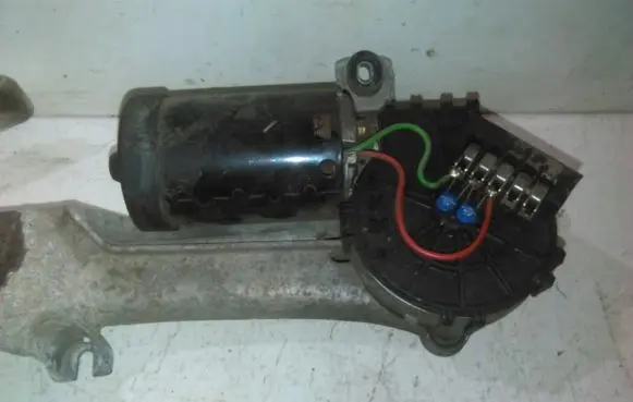 Mercedes-Benz E W210 Wiper motor 0589911032 2108201642