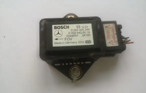 Mercedes-Benz E W211 ESP acceleration yaw rate sensor A0025426618 0265005246