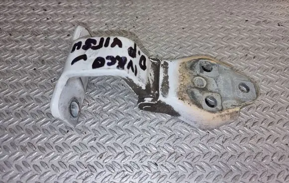 Iveco Daily 35 - 40.10 Front door upper hinge 504131917 56087