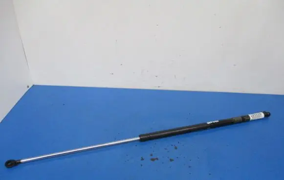 Audi Coupe Shock absorber/damper mounting bracket 