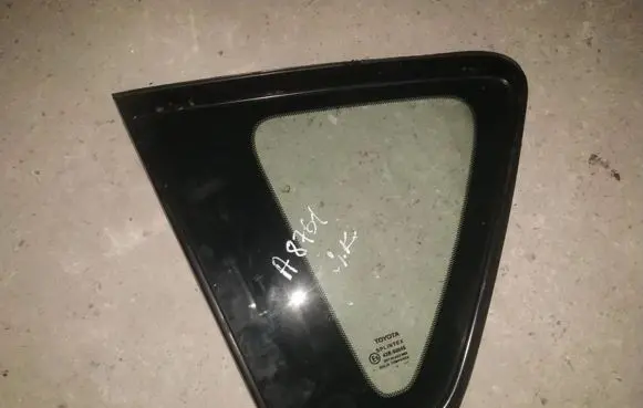 Toyota Corolla Verso AR10 Rear side window