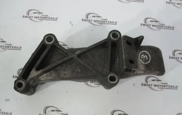 Renault Trafic I Engine mount bracket 8200549480