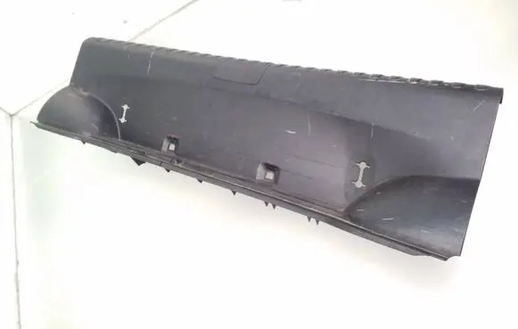 Trunk/boot sill cover protection
