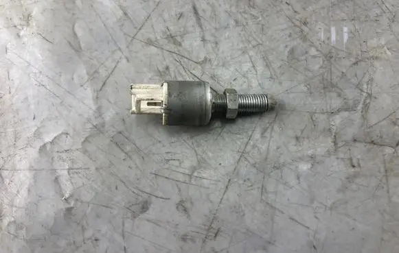 Clutch pedal sensor