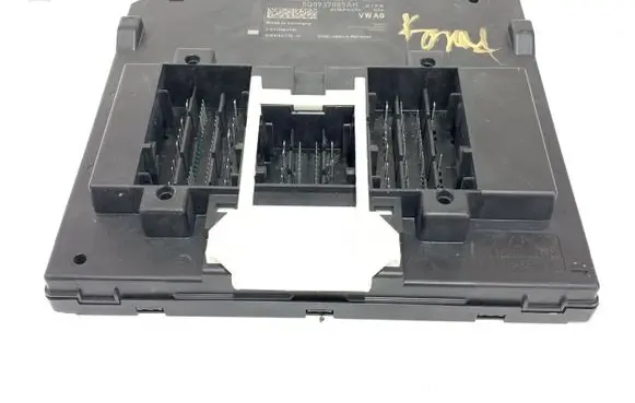 Audi A3 S3 8V Central body control module 5Q0937085AH