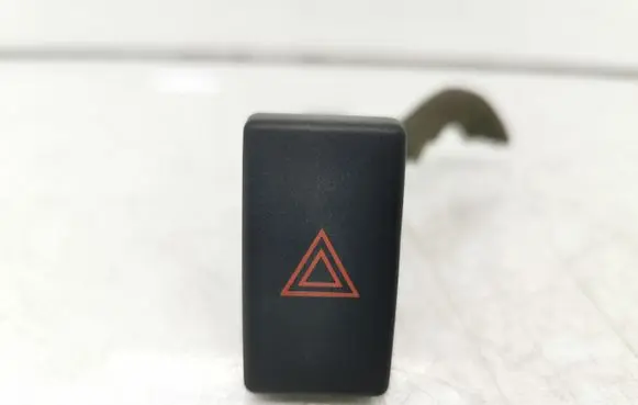Toyota Avensis T250 Hazard light switch 157963 TR9503