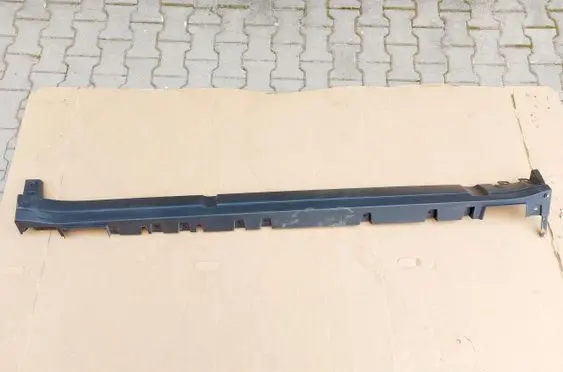 Land Rover Defender Front sill (body part) L8B2-10154-AC