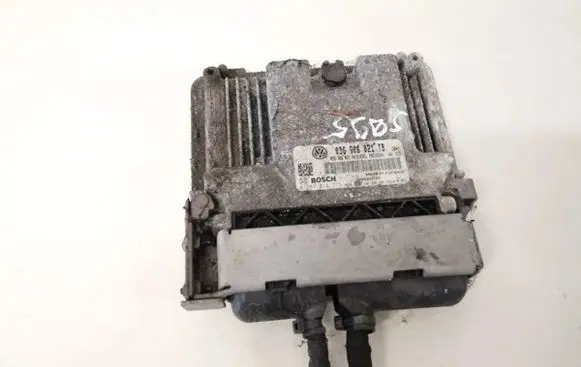Skoda Octavia Mk2 (1Z) Engine control unit/module 03g906021tb 0281014711