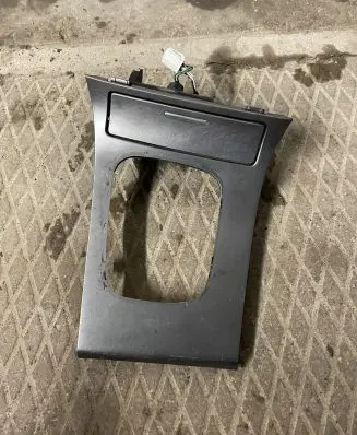 Subaru Outback Car ashtray trim S22002840 92122AG010