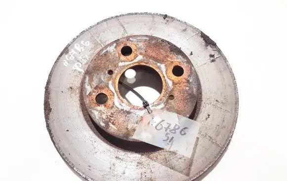 Toyota Yaris Front brake disc ventiliuojamas