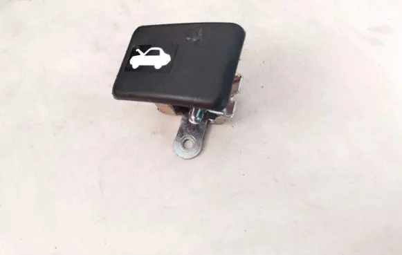 Honda Civic IX Engine bonnet (hood) release handle