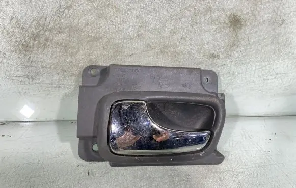 Rear door interior handle