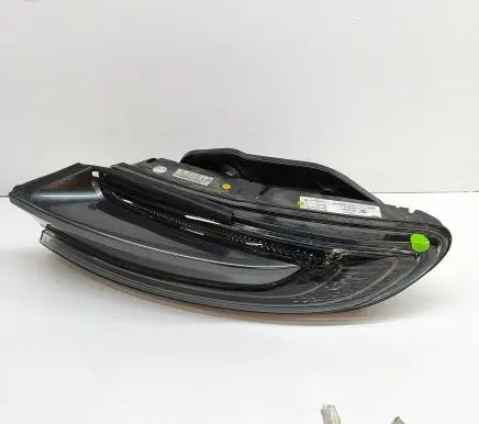 Aston Martin DB11 Rear/tail lights HY5313404DE HY5313262B
