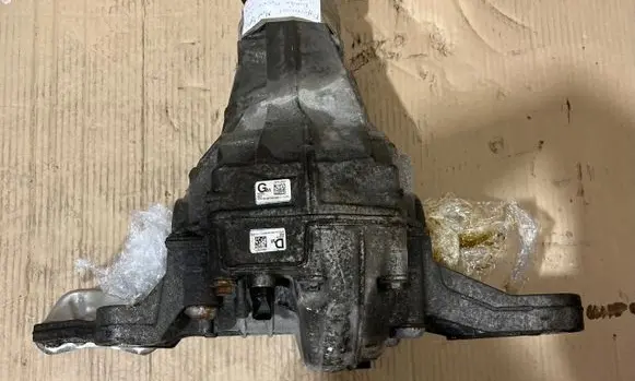 Porsche Macan (95B) Rear differential 95B525015N