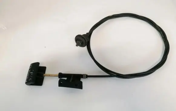 Nissan Primera Engine bonnet (hood) release handle