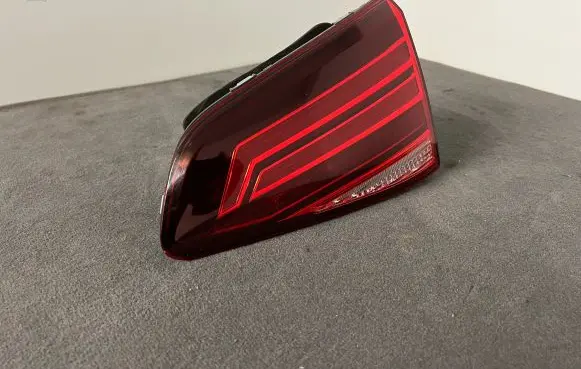 Volkswagen Golf VII Tailgate rear/tail lights 5G0945094AG L90124375