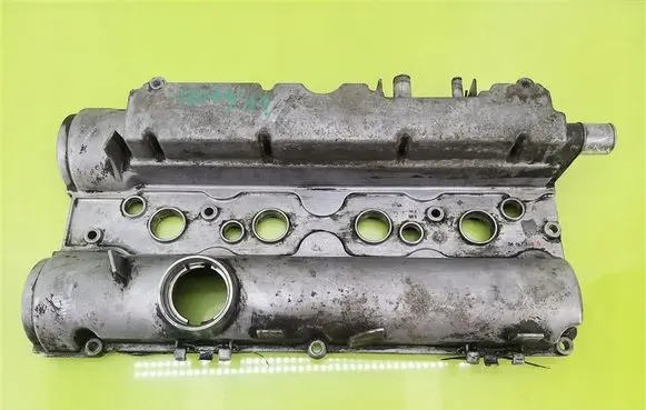 Opel Astra G Rocker cam cover 24417248