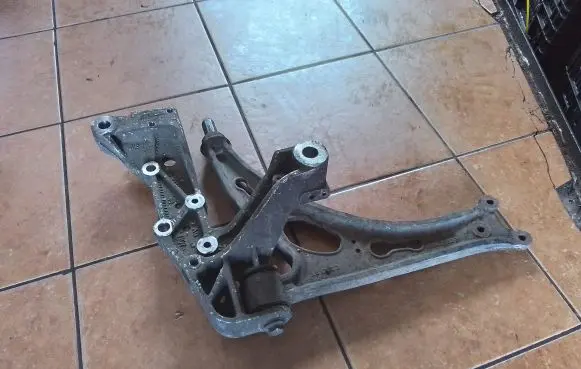 Audi A3 S3 8P Front lower control arm/wishbone 1K0407153G 1K0199295E