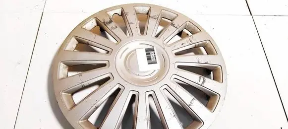 Opel Astra F R14 wheel hub/cap/trim 