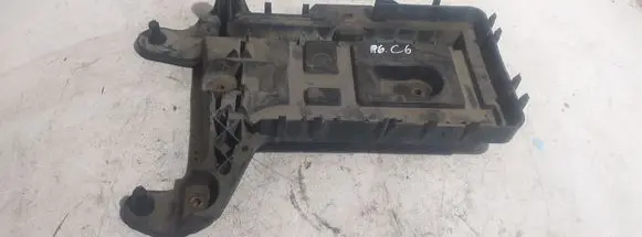 Volkswagen PASSAT B6 Battery tray 1K0915333C