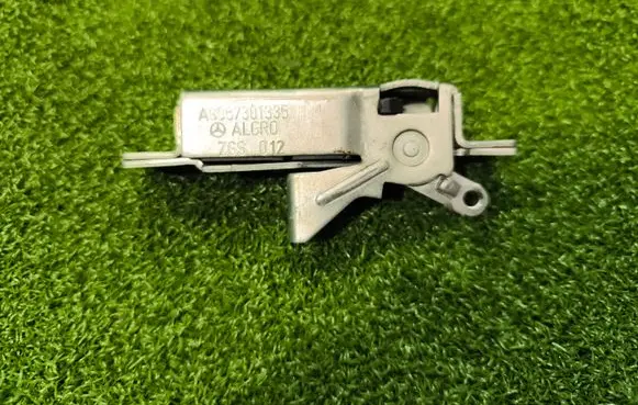 Mercedes-Benz Sprinter W907 W910 Sliding door lock A9067301335 ZGS012