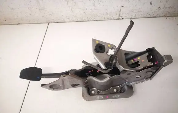 Nissan Micra K14 Brake pedal 